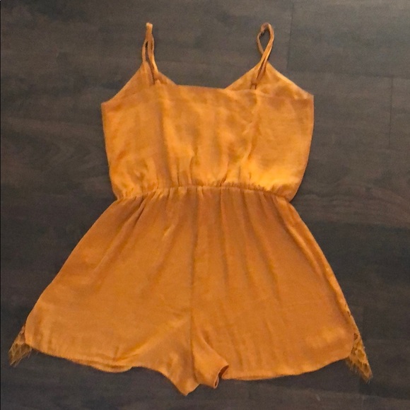 NWOT Kendall & Kylie Romper - Picture 6 of 6